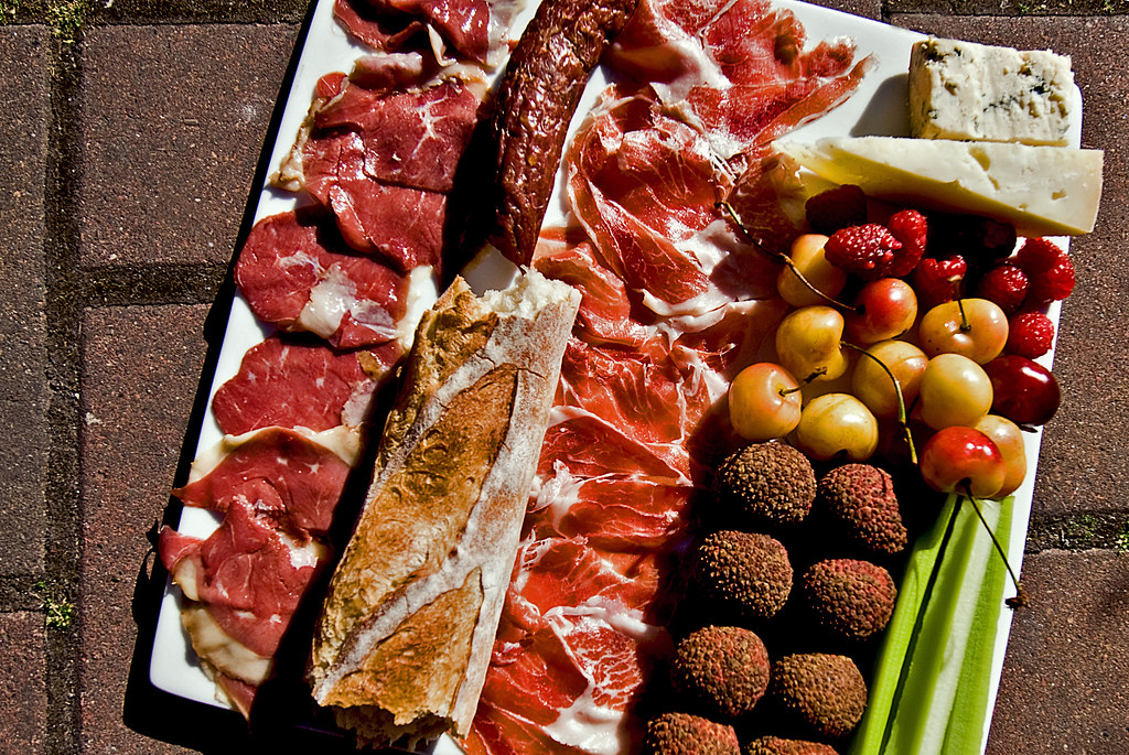 SORTFODSSKINKE med forårsløg