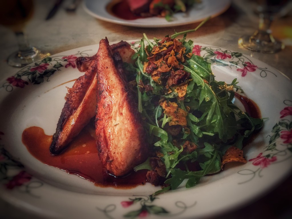 Kartofler med rucola, citronolie og pinjekerner